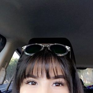 Meet your Posher, Suzy